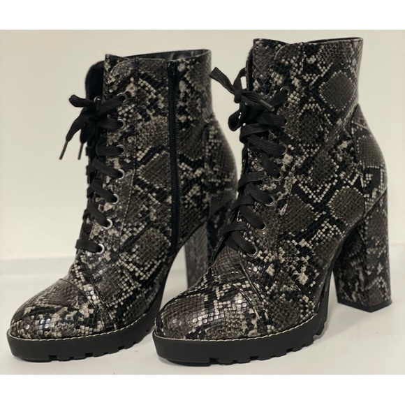 *SOLD* Call It Spring Faux Snakeskin Heeled Boots Gray & Black Size 9 - Picture 3 of 5